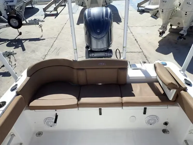 Slide: The Image of Sea Hunt Ultra 234 2022 - 7