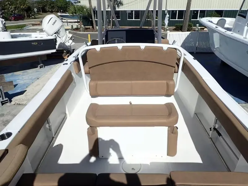 Slide: The Image of Sea Hunt Ultra 234 2022 - 9