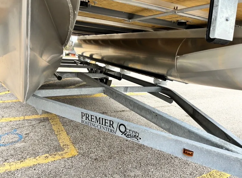 Slide: The Image of Avalon Venture 85 Rear Fish - 21' 2026 - 16