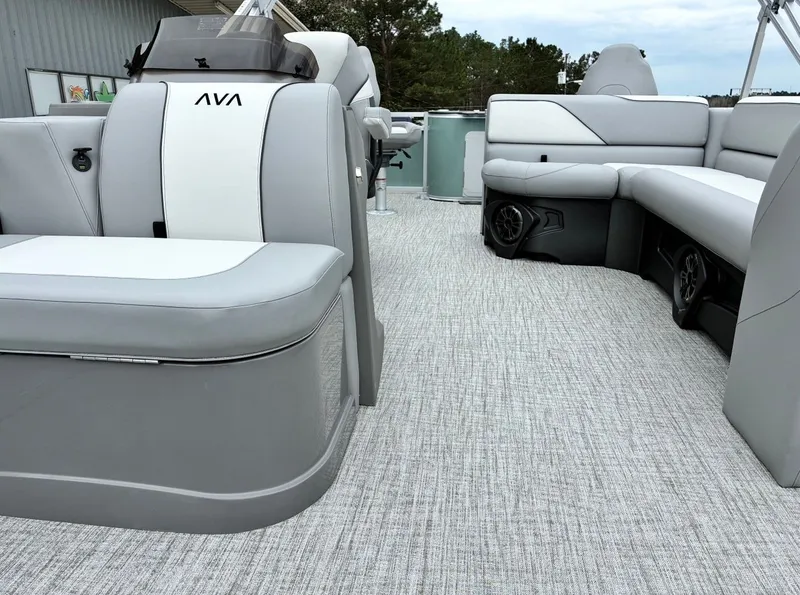 Slide: The Image of Avalon Venture 85 Rear Fish - 21' 2026 - 18