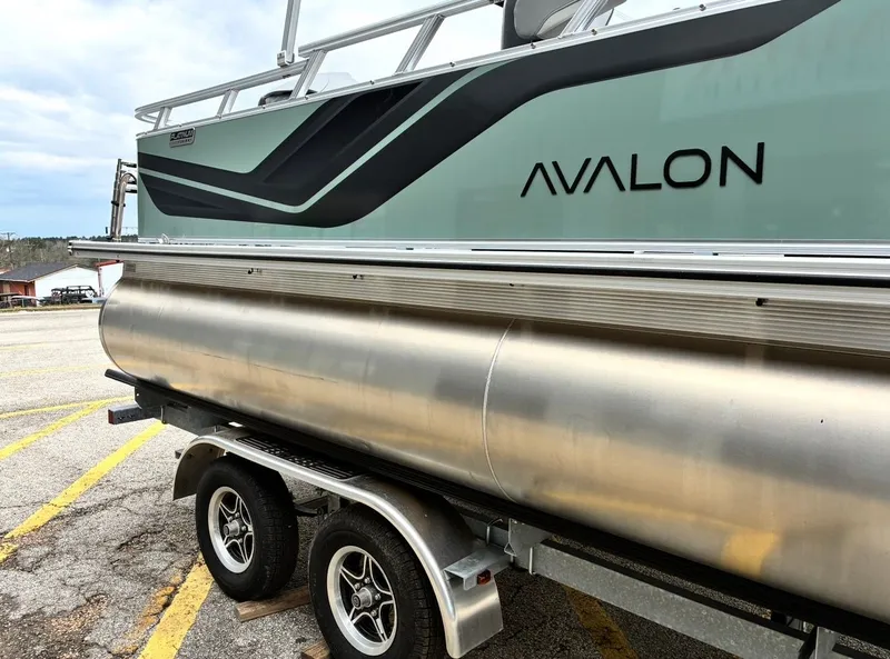 Slide: The Image of Avalon Venture 85 Rear Fish - 21' 2026 - 3