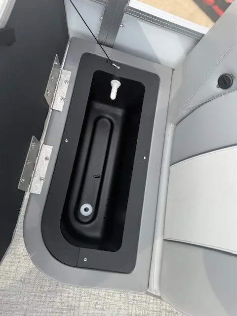 Slide: The Image of Avalon Venture 85 Rear Fish - 21' 2026 - 11