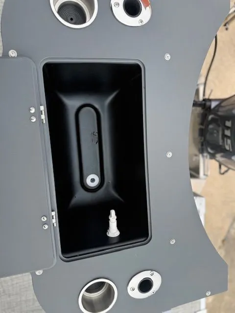 Slide: The Image of Avalon Venture 85 Rear Fish - 21' 2026 - 14