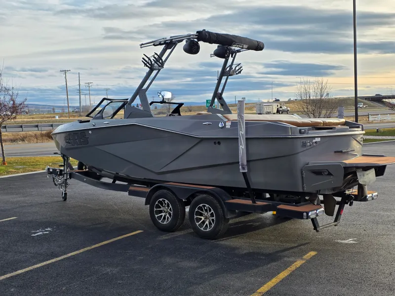 Slide: The Image of Axis Wake Research T220 2022 - 6