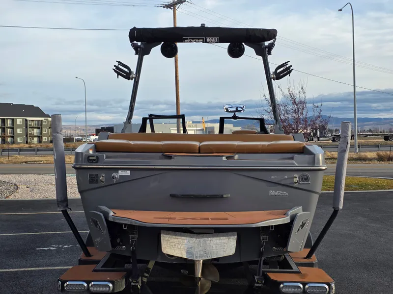 Slide: The Image of Axis Wake Research T220 2022 - 8