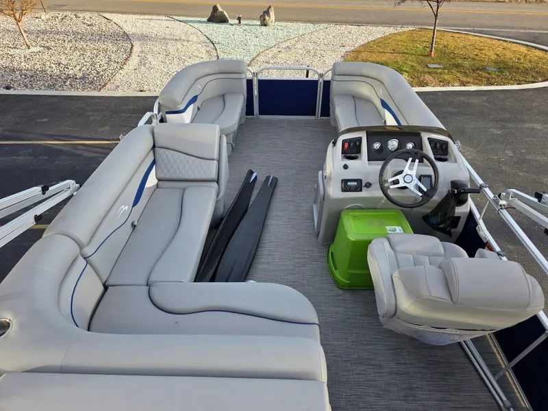 Slide: The Image of Bennington 20 SV 2021 - 10