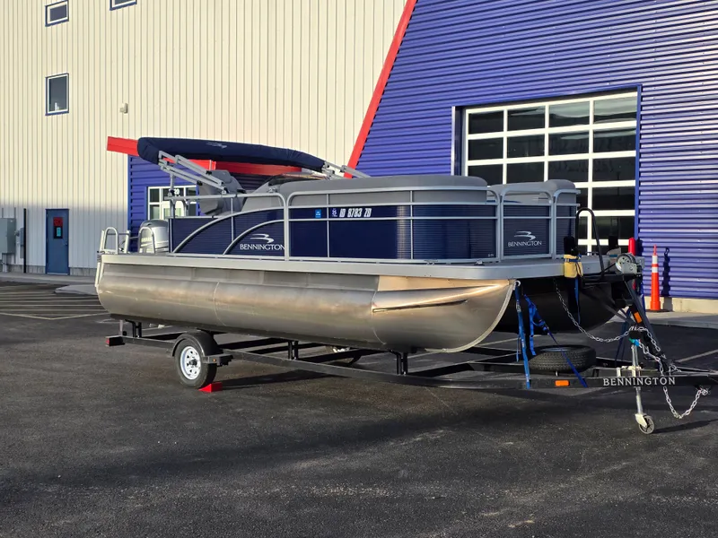 Slide: The Image of Bennington 20 SV 2021 - 3