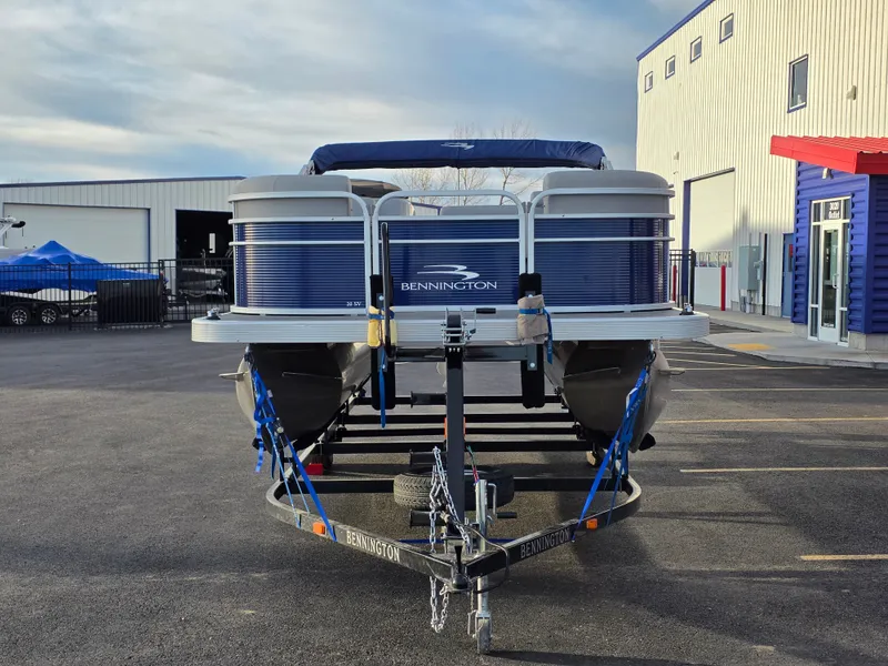 Slide: The Image of Bennington 20 SV 2021 - 4