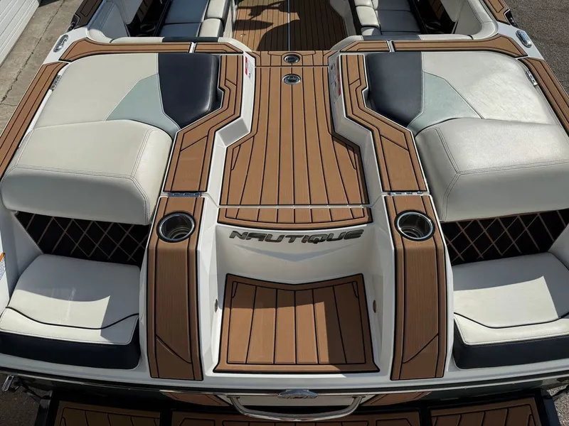 Slide: The Image of Nautique Super Air Nautique GS24 2019 - 14