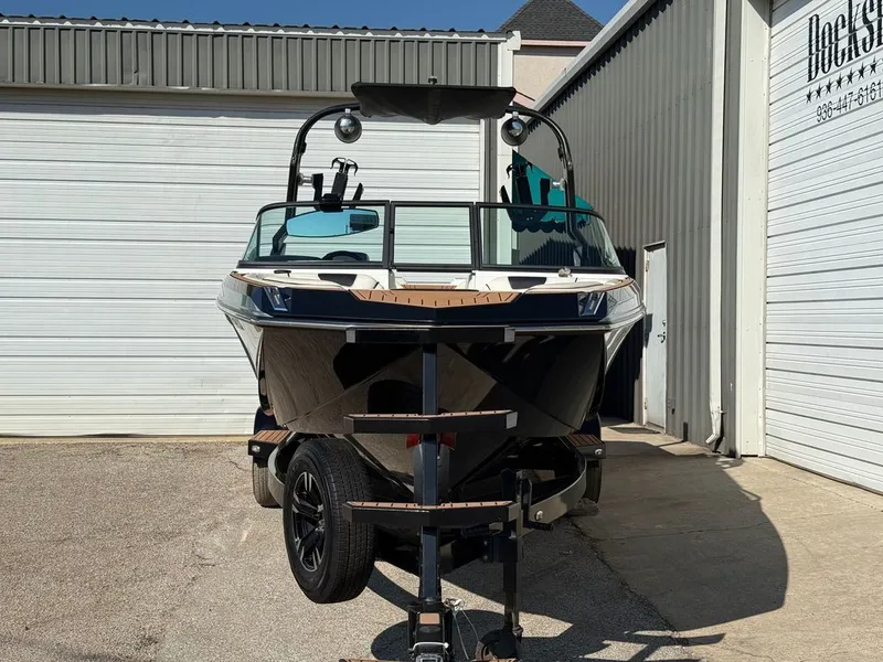 Slide: The Image of Nautique Super Air Nautique GS24 2019 - 3