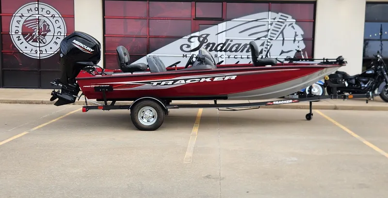 The Image of Tracker Pro Team 175 TXW 2023 - 1