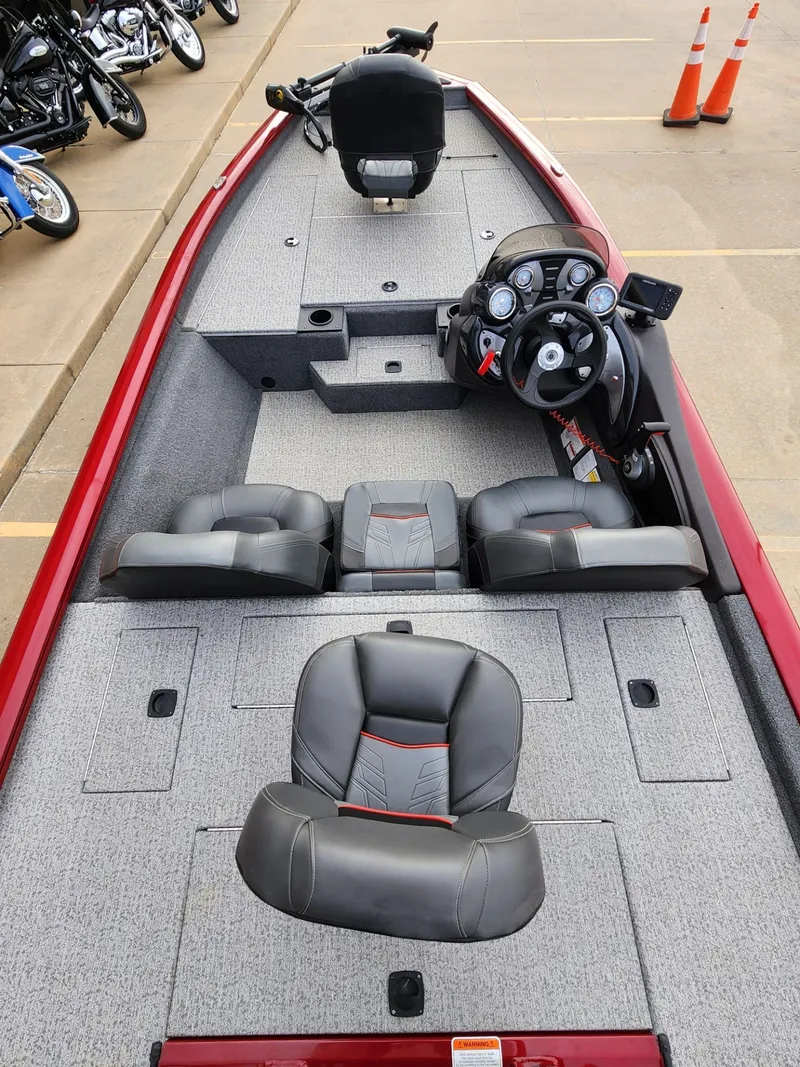 Slide: The Image of Tracker Pro Team 175 TXW 2023 - 11