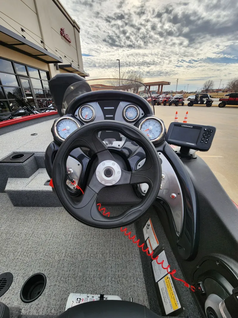 Slide: The Image of Tracker Pro Team 175 TXW 2023 - 15