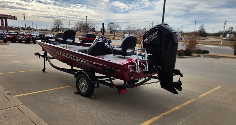 Slide: The Image of Tracker Pro Team 175 TXW 2023 - 6