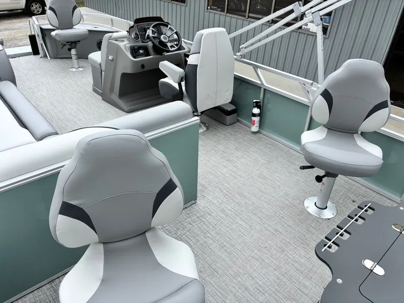 Slide: The Image of Avalon Venture 85 Rear Fish - 21' 2026 - 14