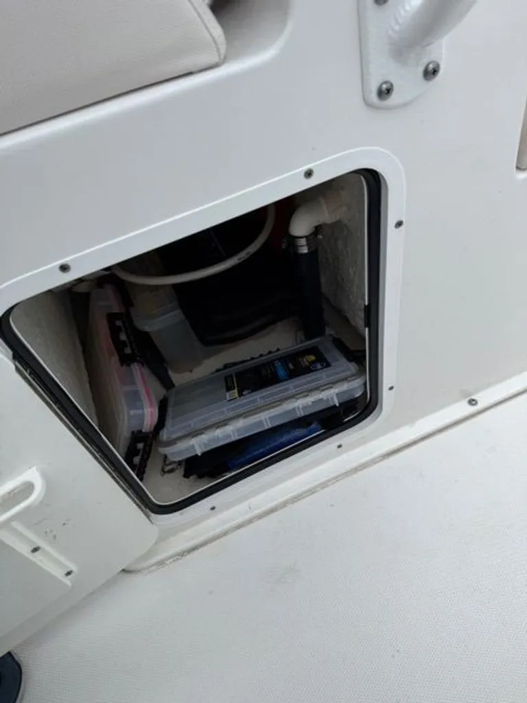 Slide: The Image of Sea Hunt Gamefish 27 Coffin Box 2021 - 19