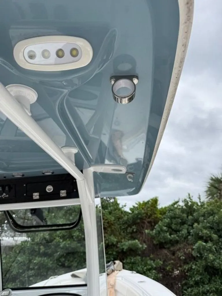 Slide: The Image of Sea Hunt Gamefish 27 Coffin Box 2021 - 28