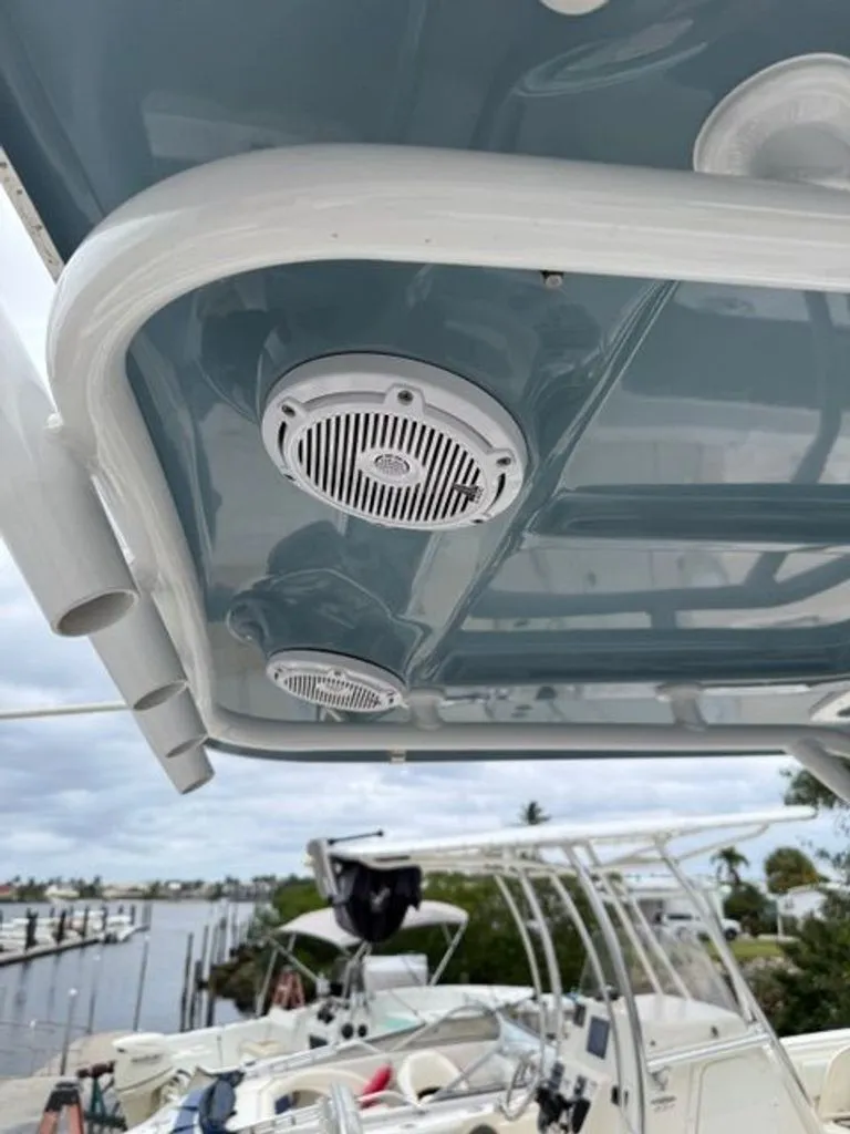 Slide: The Image of Sea Hunt Gamefish 27 Coffin Box 2021 - 29