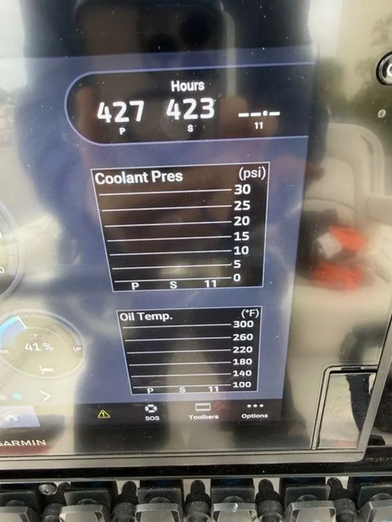 Slide: The Image of Sea Hunt Gamefish 27 Coffin Box 2021 - 33