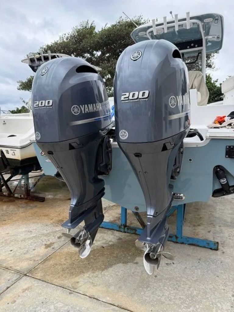 Slide: The Image of Sea Hunt Gamefish 27 Coffin Box 2021 - 37