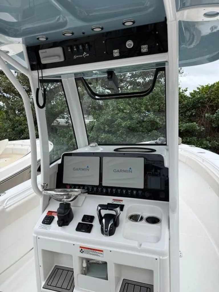 Slide: The Image of Sea Hunt Gamefish 27 Coffin Box 2021 - 4