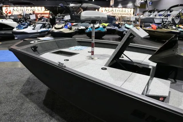 Slide: The Image of Smoker Craft Viper 175 Pro 2026 - 4