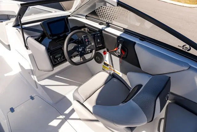 Slide: The Image of Scarab 235 SE 2025 - 20