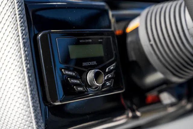 Slide: The Image of Scarab 235 SE 2025 - 22