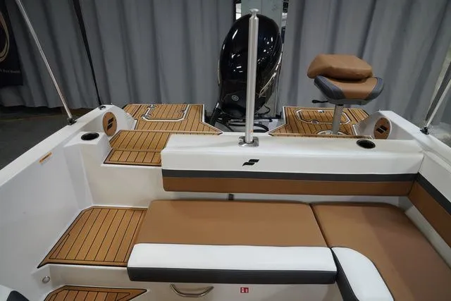 Slide: The Image of Starcraft SVX 211 OB 2026 - 16