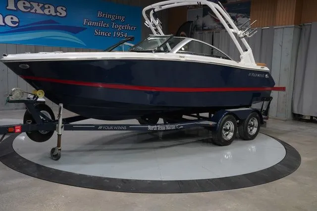 Slide: The Image of Four Winns H210 2017 - 2