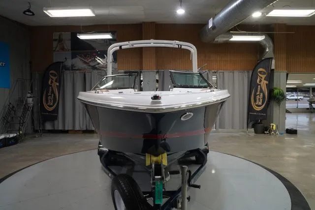 Slide: The Image of Four Winns H210 2017 - 3