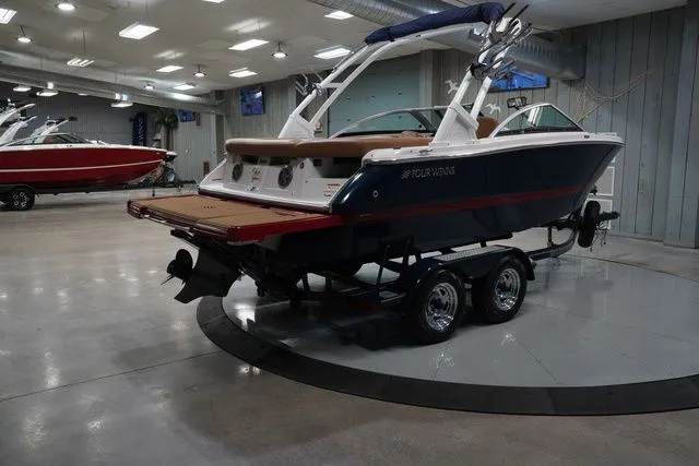 Slide: The Image of Four Winns H210 2017 - 7