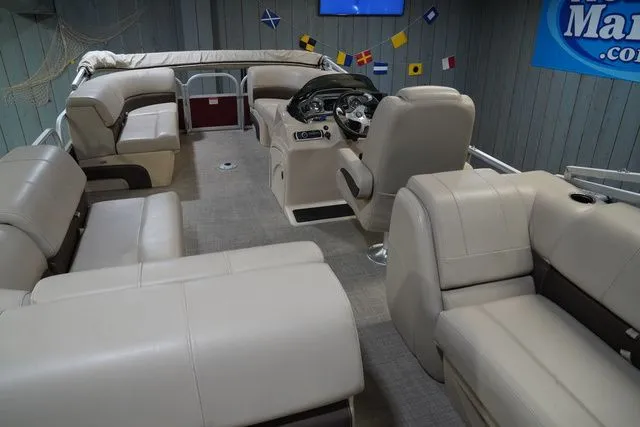 Slide: The Image of Sun Tracker Party Barge 22 XP3 2019 - 19