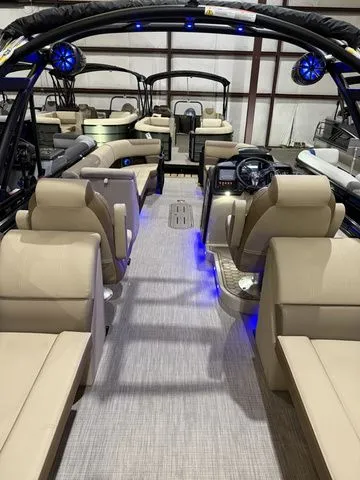 Slide: The Image of Veranda Relax VR265RC W/Yamaha 250 "SHO" No Trailer 2026 - 10