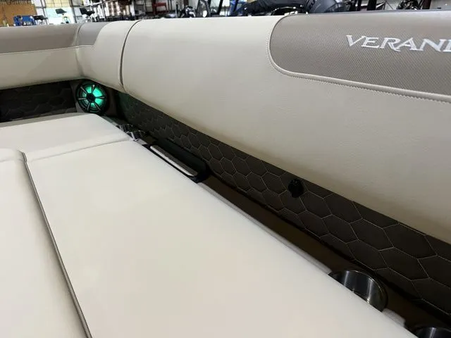 Slide: The Image of Veranda Relax VR265RC W/Yamaha 250 "SHO" No Trailer 2026 - 11