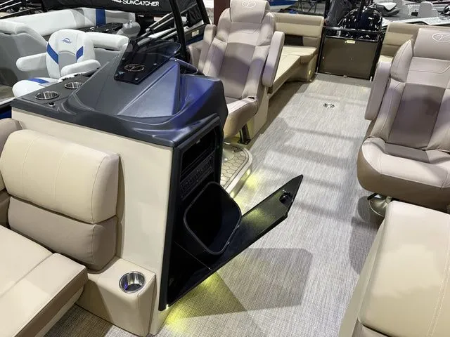 Slide: The Image of Veranda Relax VR265RC W/Yamaha 250 "SHO" No Trailer 2026 - 15