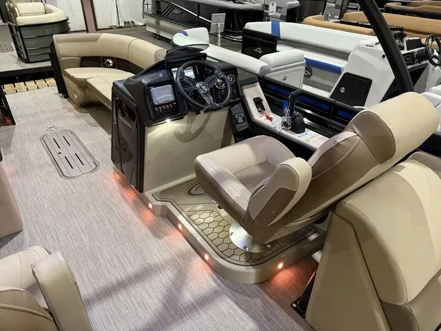 Slide: The Image of Veranda Relax VR265RC W/Yamaha 250 "SHO" No Trailer 2026 - 7