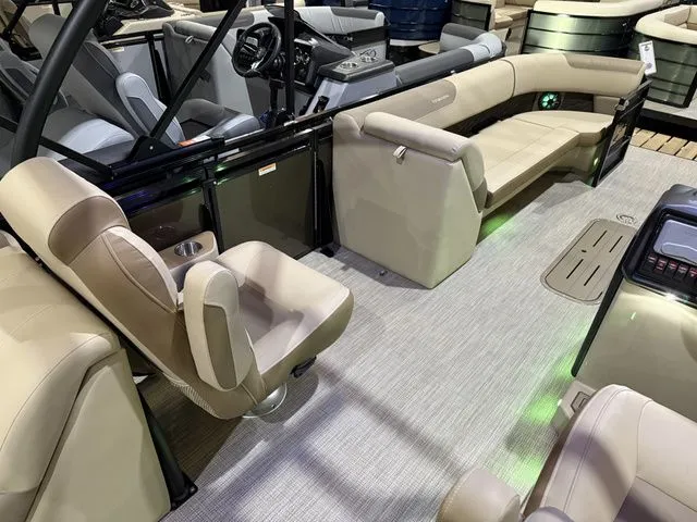 Slide: The Image of Veranda Relax VR265RC W/Yamaha 250 "SHO" No Trailer 2026 - 8