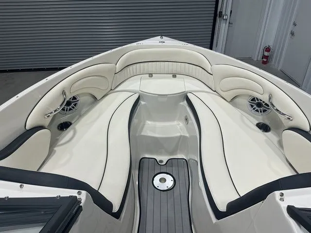 Slide: The Image of Stingray 250 LR 2020 - 12