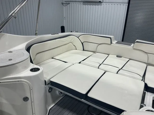 Slide: The Image of Stingray 250 LR 2020 - 18