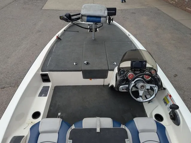 Slide: The Image of Stratos 176 2009 - 7