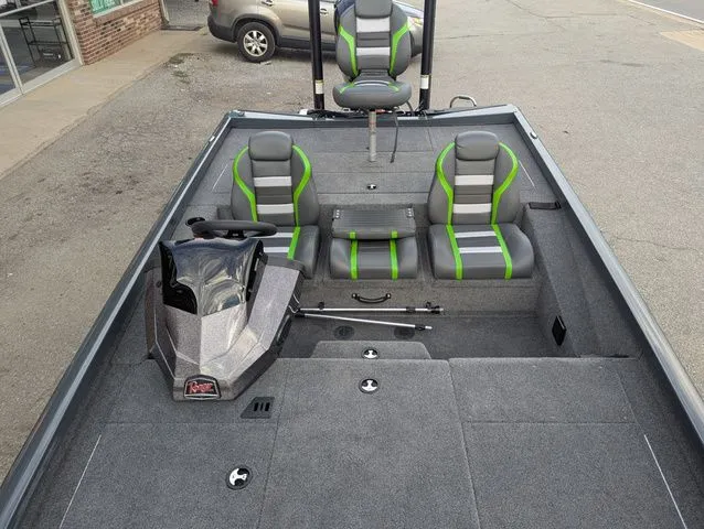 Slide: The Image of Ranger RT198P 2022 - 11