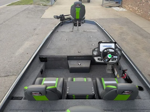 Slide: The Image of Ranger RT198P 2022 - 5