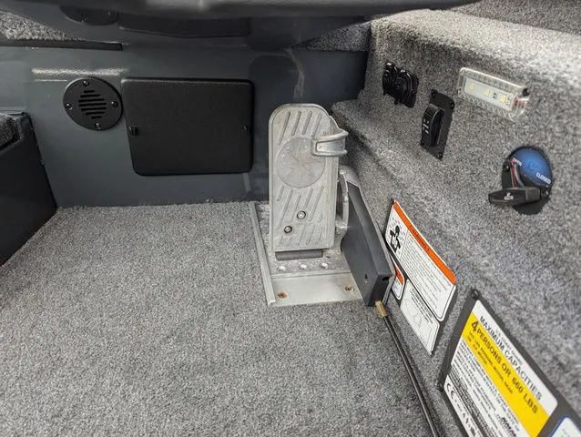 Slide: The Image of Ranger RT198P 2022 - 7