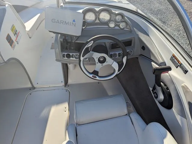 Slide: The Image of Bayliner 184 SF 2010 - 5