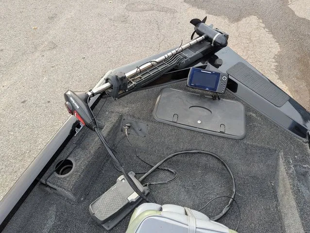 Slide: The Image of Triton TC-17 2008 - 10