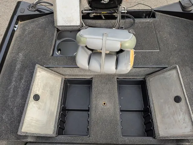 Slide: The Image of Triton TC-17 2008 - 17