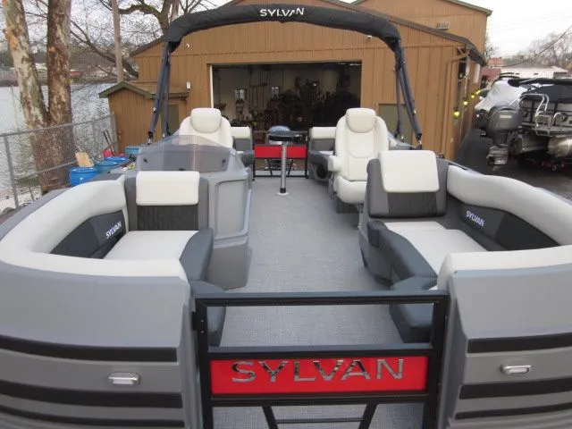 Slide: The Image of Sylvan R-22 LZ DH 2026 - 9