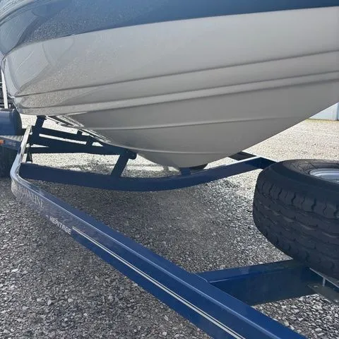 Slide: The Image of Crownline Boats 185 SS 2009 - 15