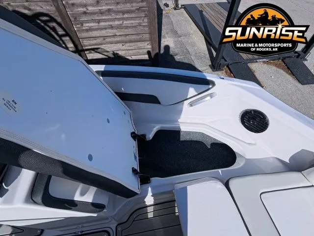 Slide: The Image of Yamaha 195S 2026 - 15